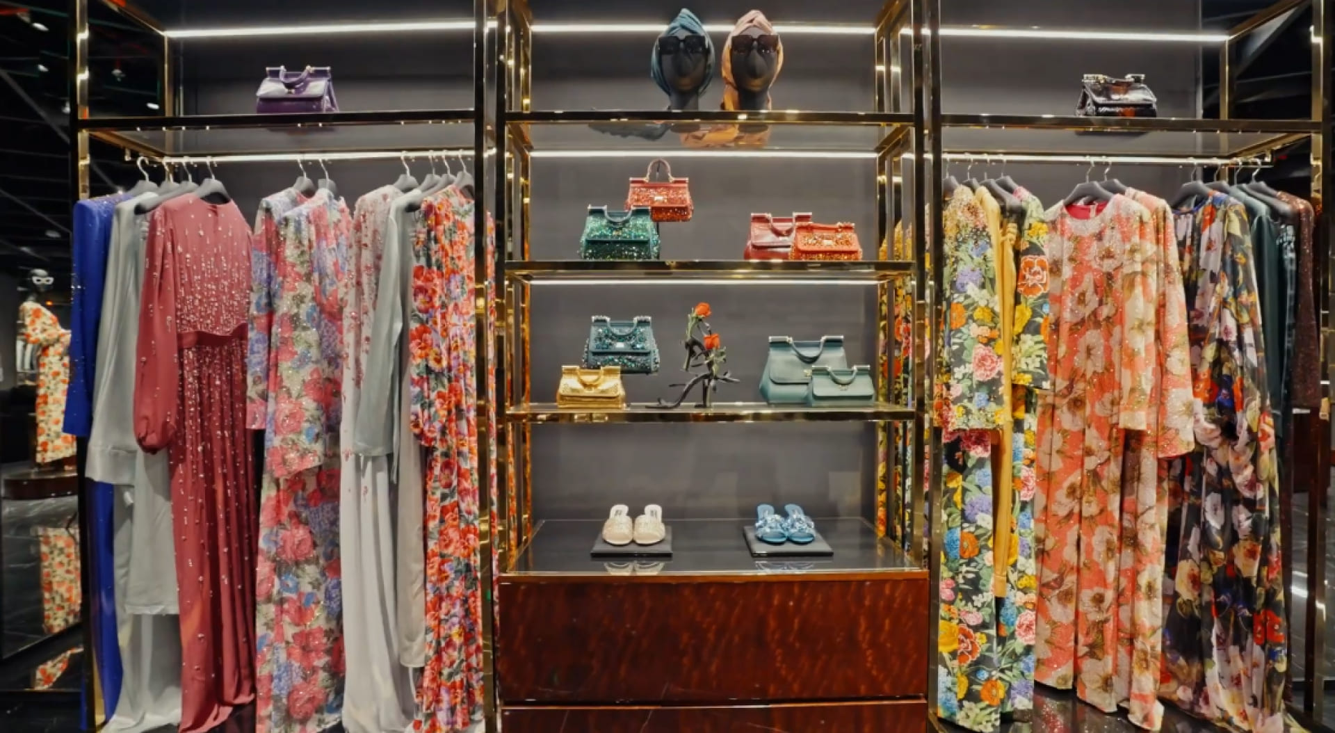 11 dolce gabbana opens largest boutique and cafe at bujairi terrace