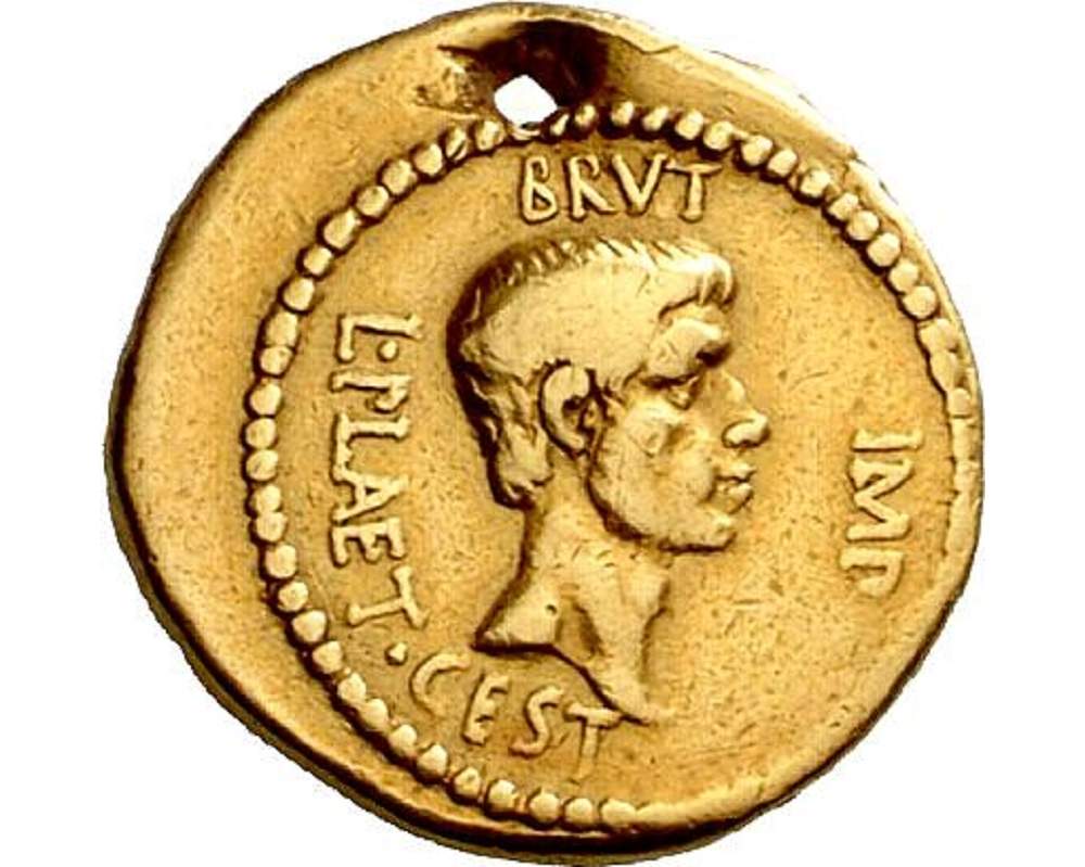 Ancient Roman gold coin Julius Caesar 2
