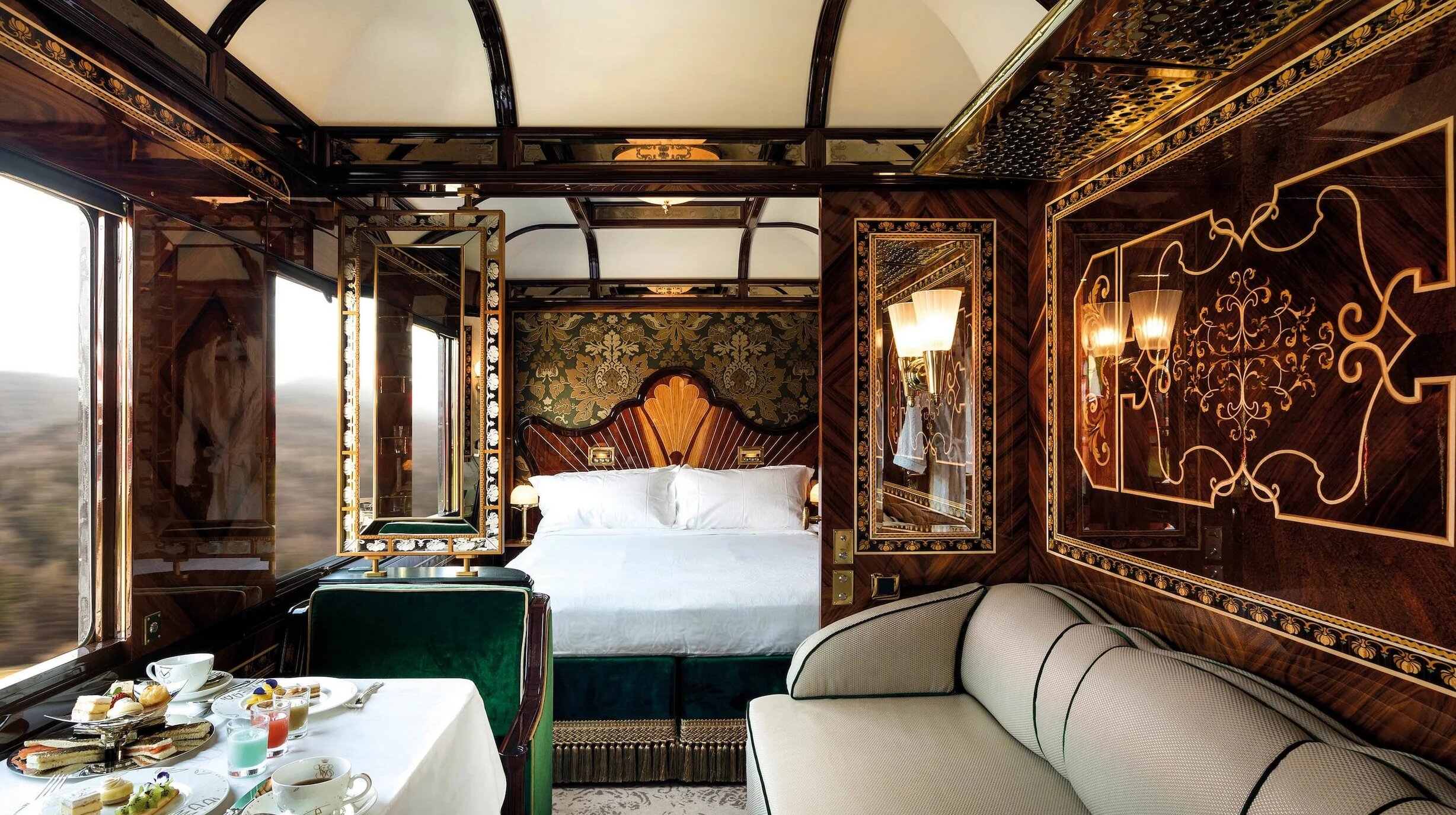 Veuve Clicquot Venice Simplon Orient Express 12