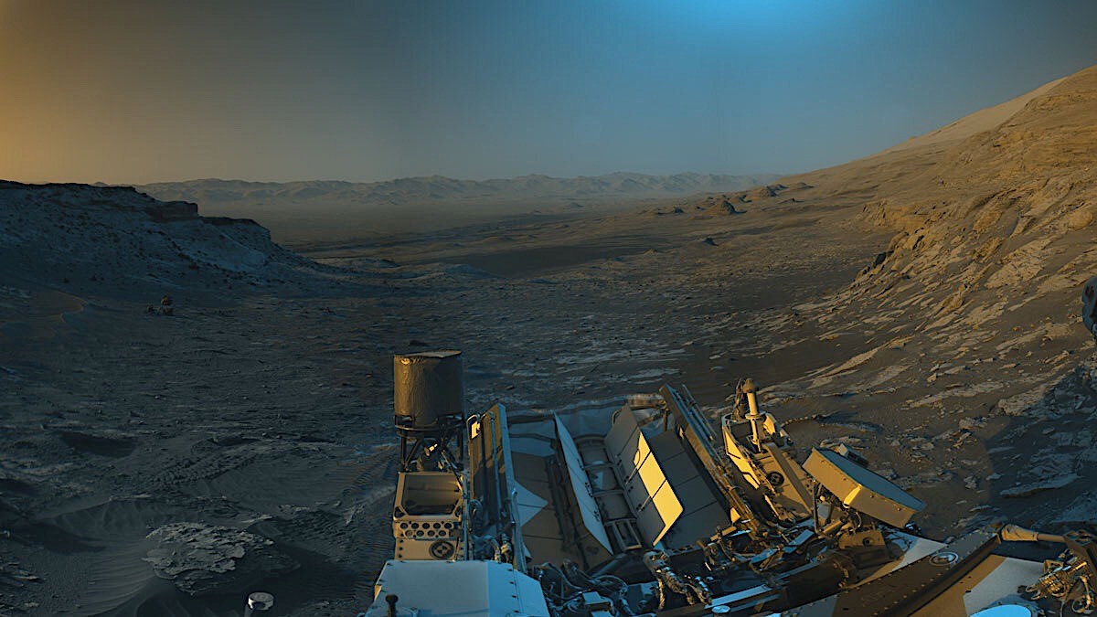 area of mars visited by curiosity shows steep cliffs and blue water its a camera trick 1