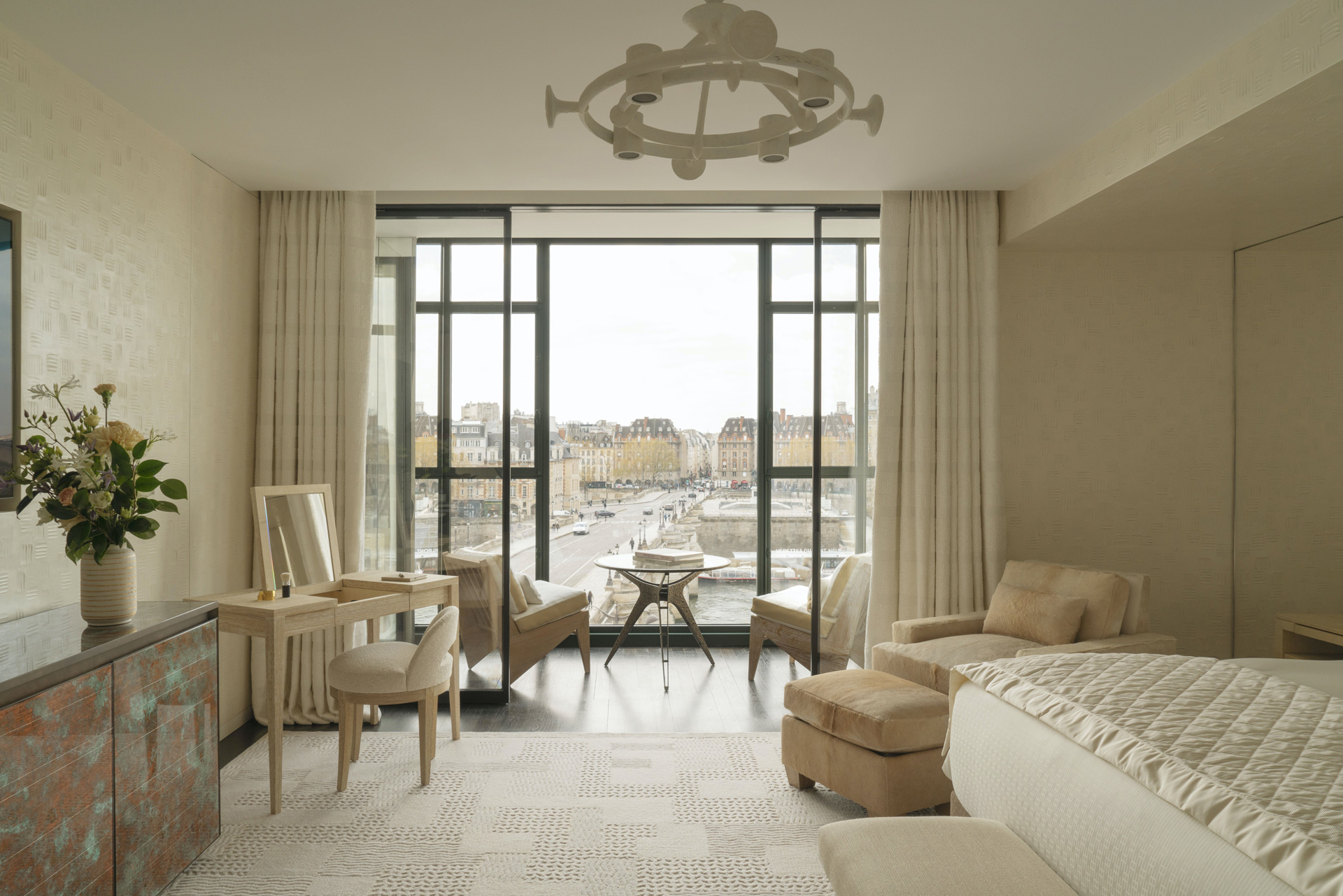 cheval blanc paris luxury hotel suite notre dame casol 2