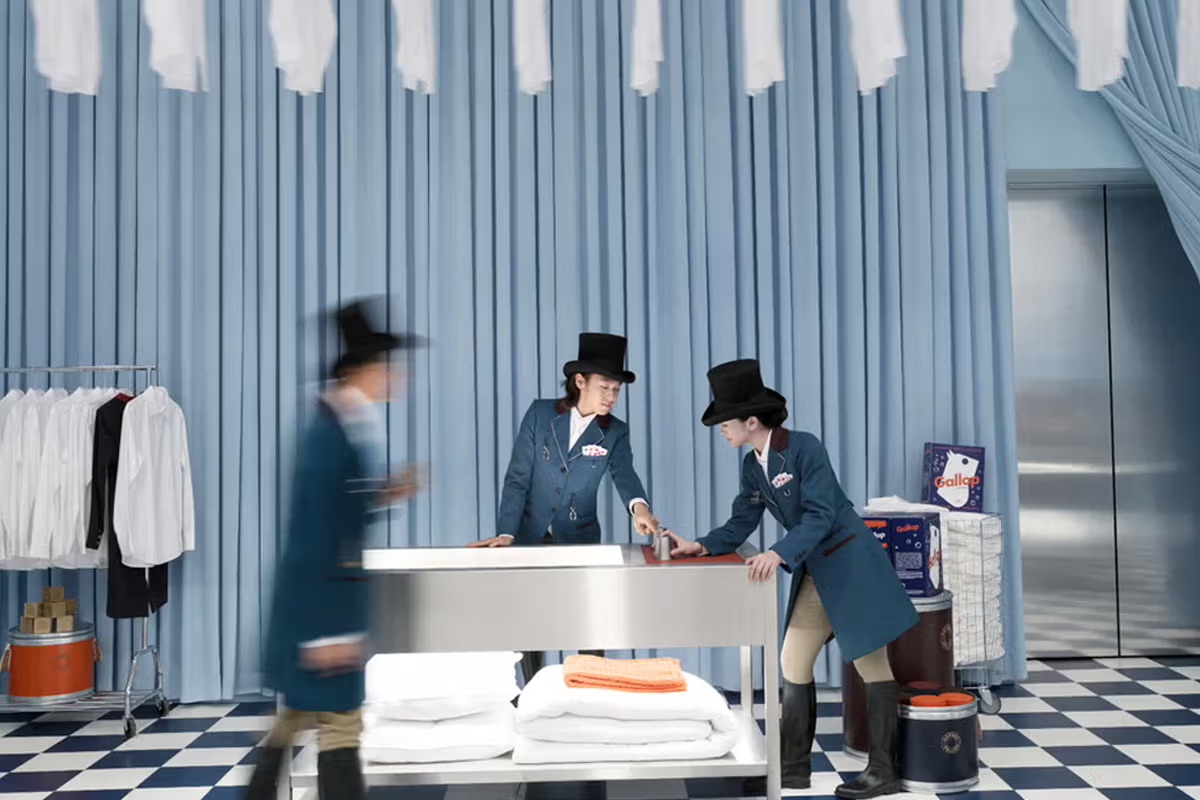 mystery grooms hermes interactive installation new york pier 36 007 7