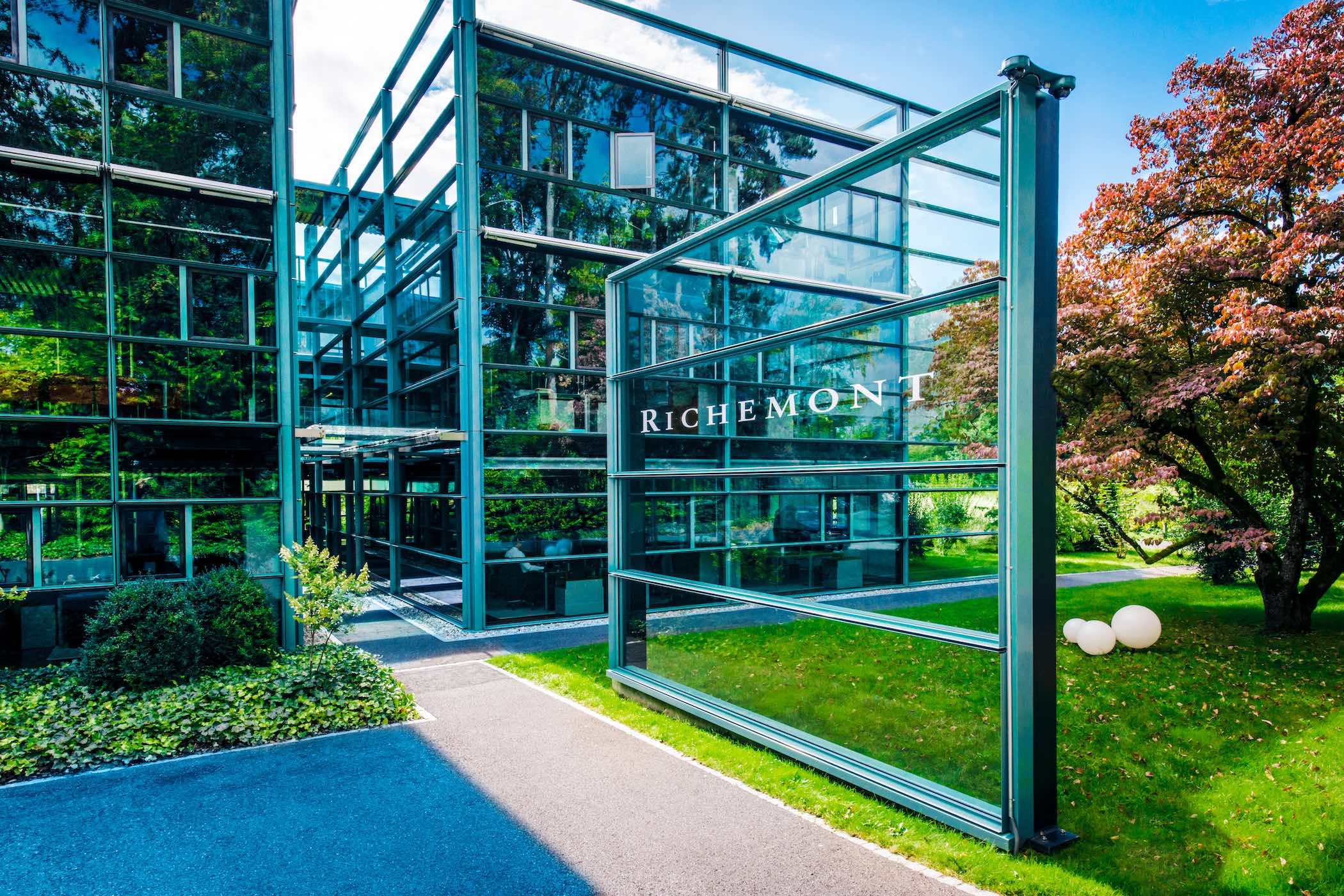 richemont group luxury results sales